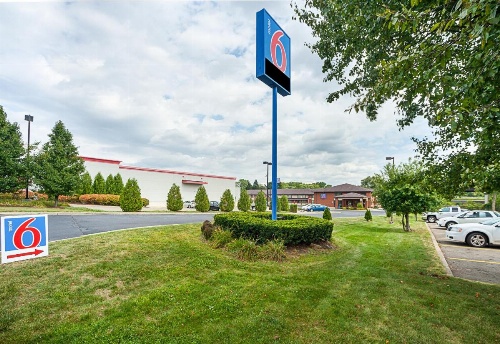 Motel 6 Binghamton image 47