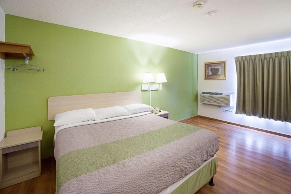 Room image 4